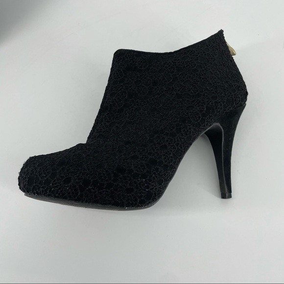 Maurices Black Ankle Lace Detail Booties Heels - Picture 1 of 8